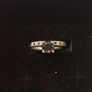 1.5 ctw 10k whitegold round and black diamond